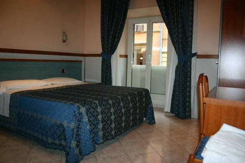 Hotel Rubino Roma 2*,