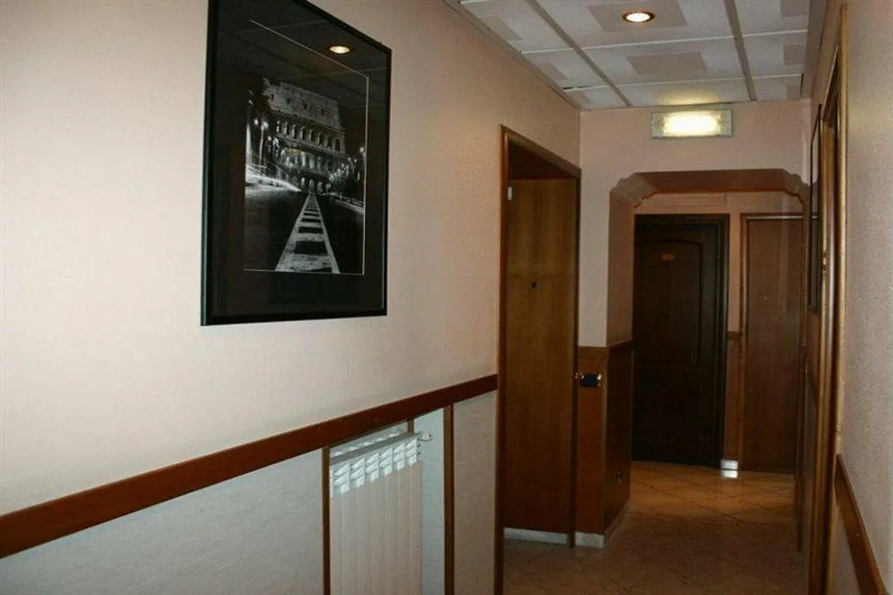Hotel Rubino Roma 2*,  Italia